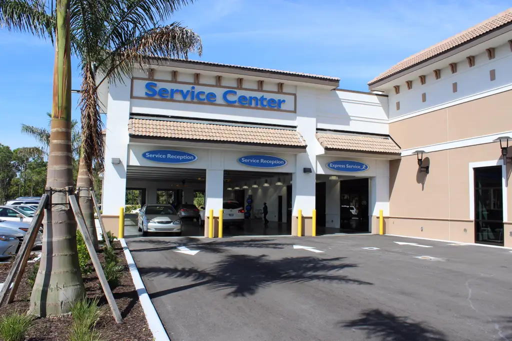 Coconut Point Honda — photo 17