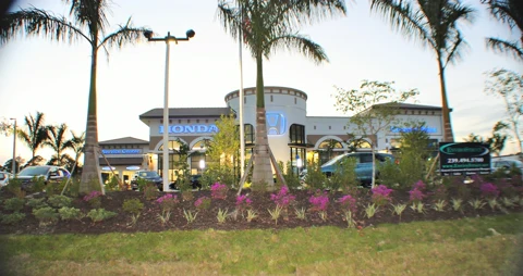 Coconut Point Honda — photo 29