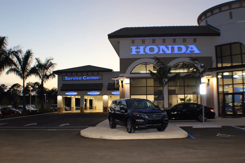 Coconut Point Honda — photo 39