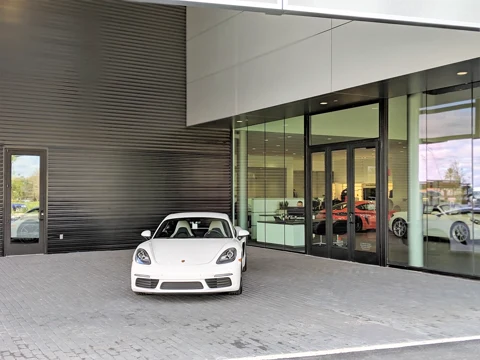 Orlando Porsche — photo 16