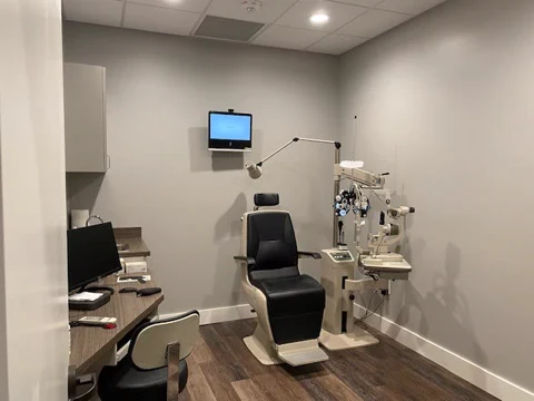 Maggoire Eye Center — photo 2
