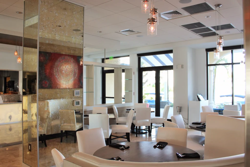 Naples Bay Resort Cafe and Restaurant — photo 27