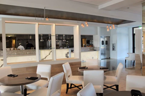 Naples Bay Resort Cafe and Restaurant — photo 37