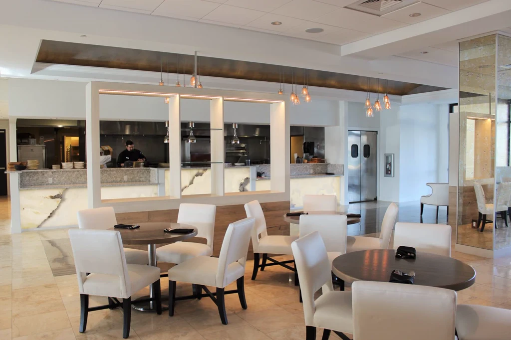 Naples Bay Resort Cafe and Restaurant — photo 38