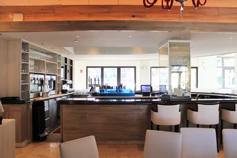 Naples Bay Resort Cafe and Restaurant — photo 40