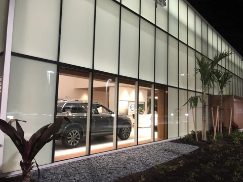 Naples Volvo — photo 17