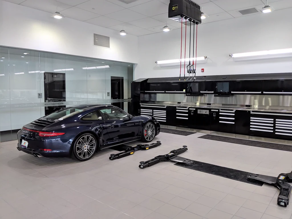 Orlando Porsche — photo 27