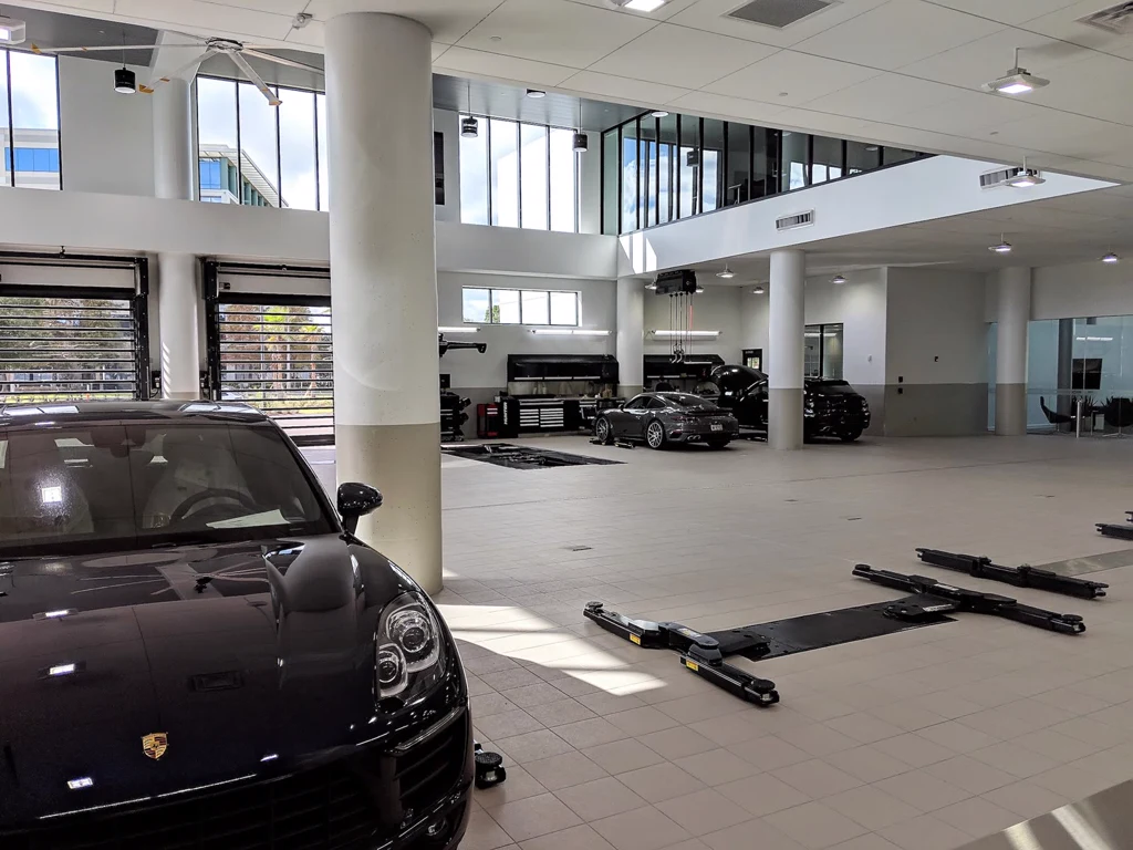 Orlando Porsche — photo 31