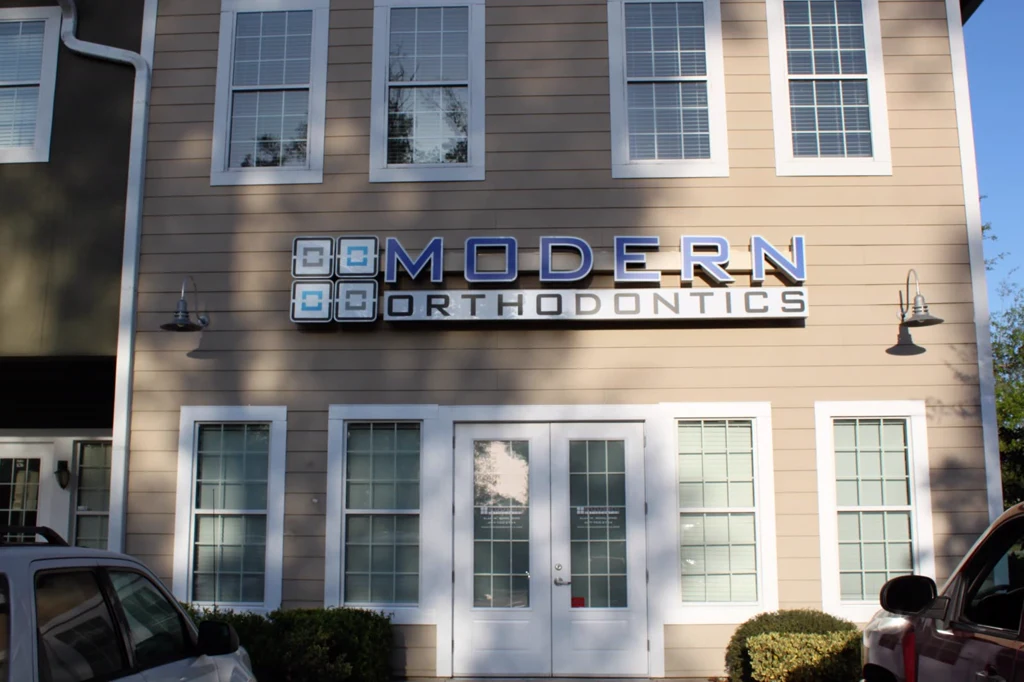 Modern Orthodontics — photo 1