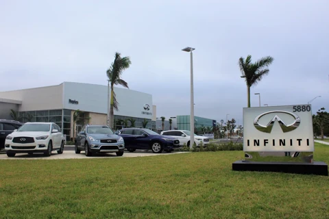Naples Infiniti — photo 5